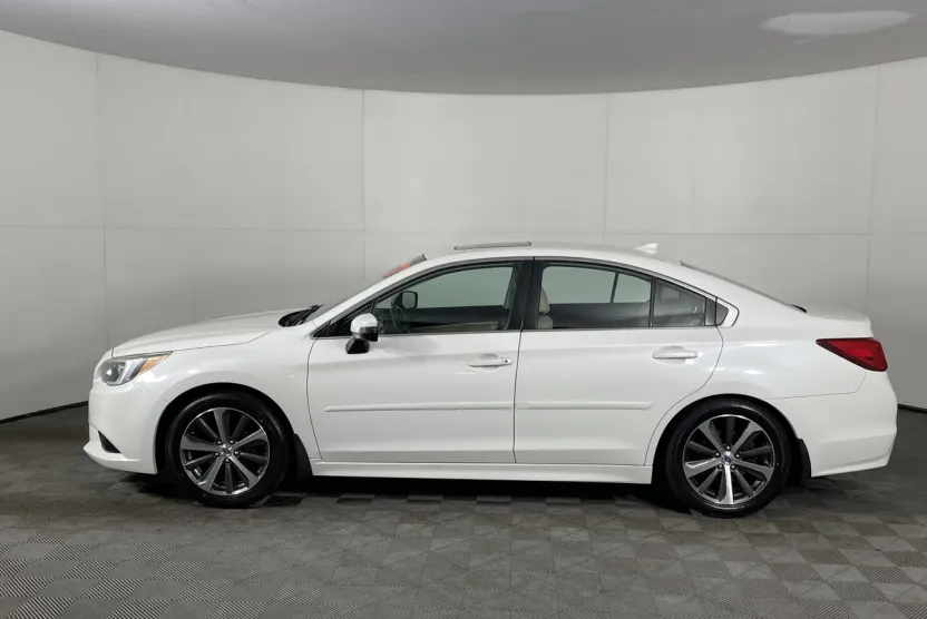 2017 Subaru Legacy Limited photo 1