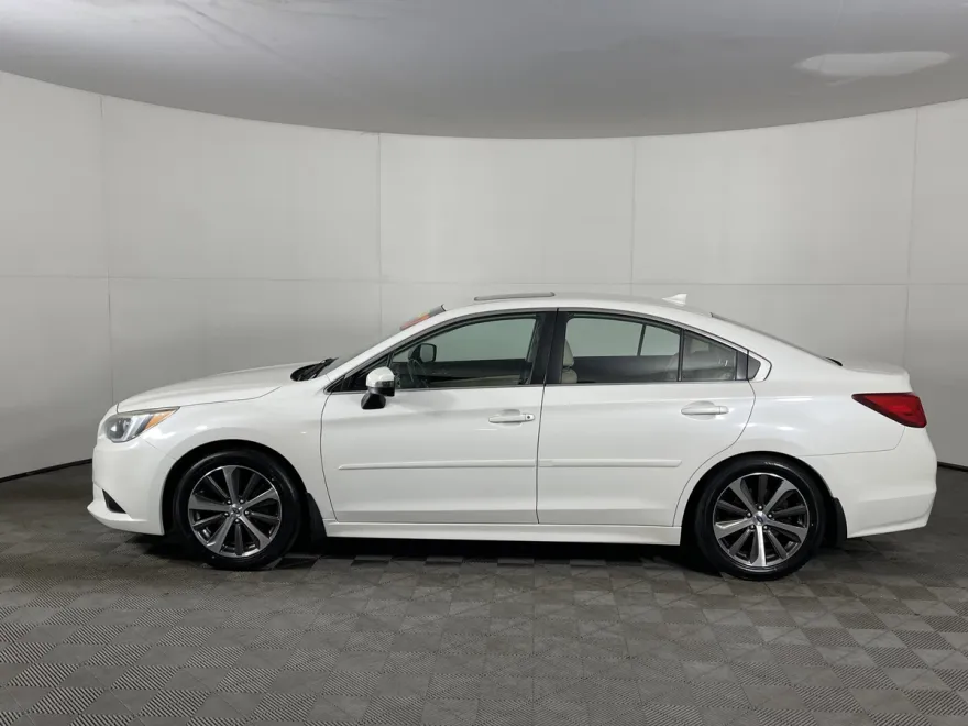 2017 Subaru Legacy Limited photo 1