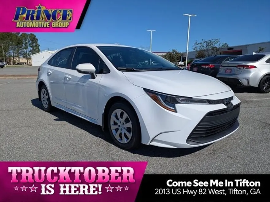 2026 Toyota Corolla LE photo 1