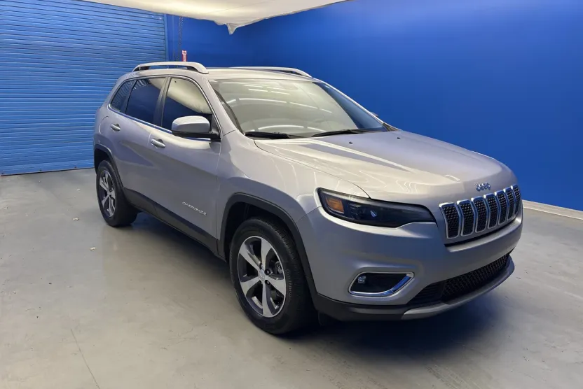 2019 Jeep Cherokee Limited photo 1