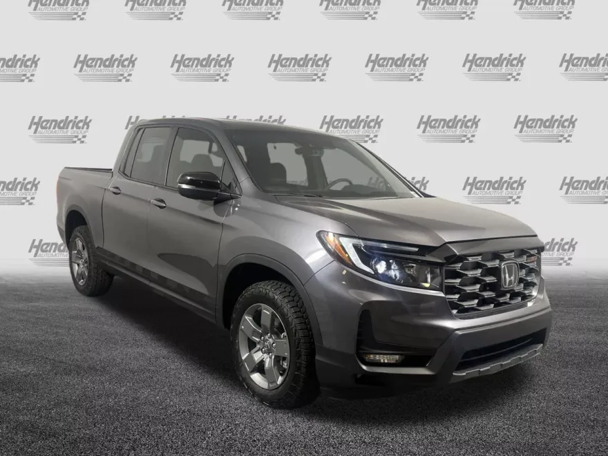 2025 Honda Ridgeline TrailSport photo 1