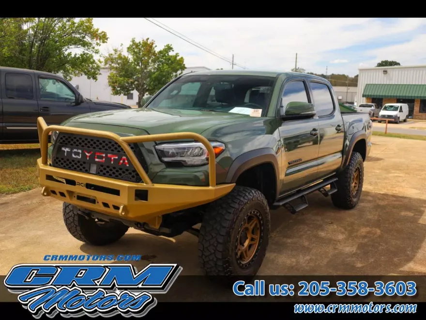2022 Toyota Tacoma SR Double Cab V6 photo 1