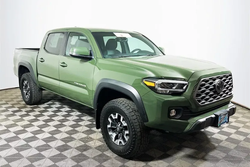 2021 Toyota Tacoma TRD Off-Road V6 photo 1