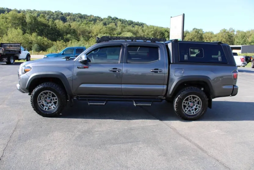2020 Toyota Tacoma TRD Pro photo 1