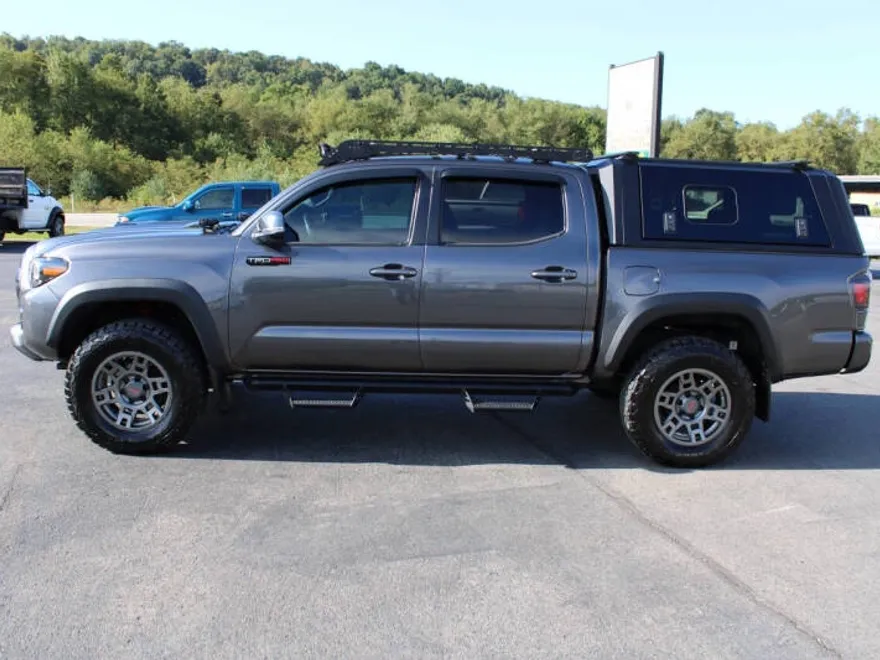 2020 Toyota Tacoma TRD Pro photo 1