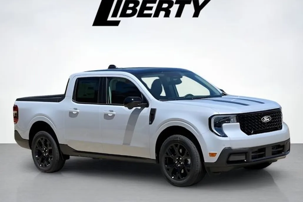 2025 Ford Maverick Lariat photo 1