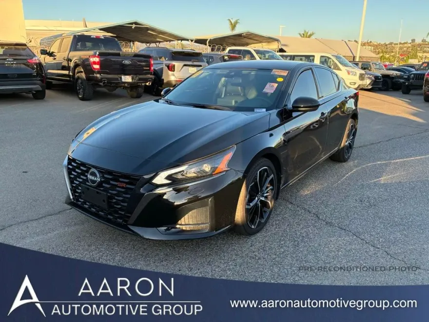 2025 Nissan Altima 2.5 SR photo 1