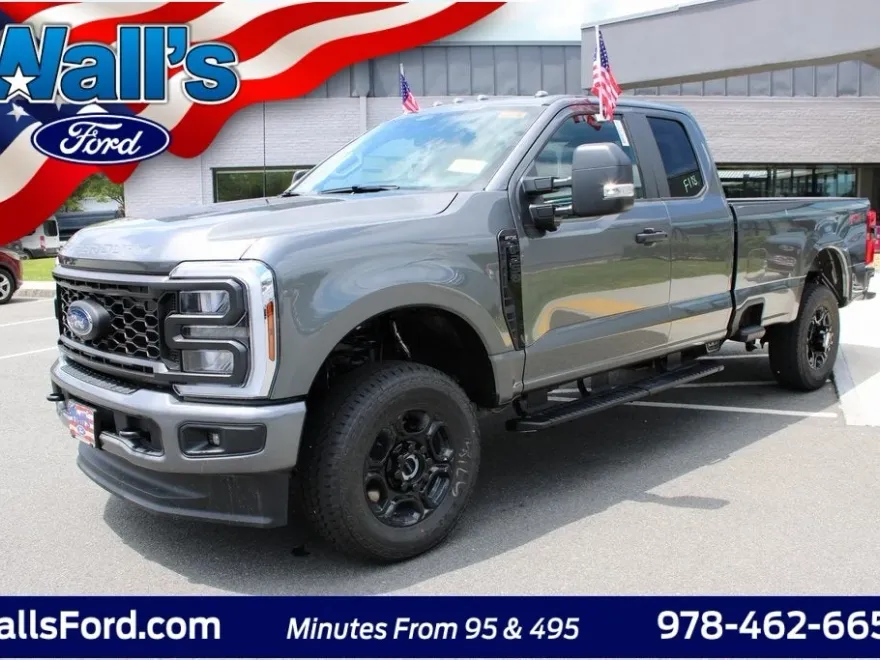 2025 Ford F-250 photo 1