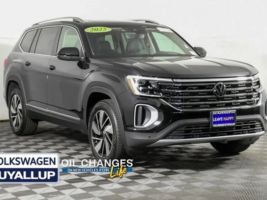 2025 Volkswagen Atlas SEL photo 1