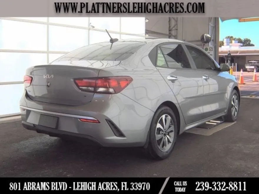 2023 Kia Rio S photo 1
