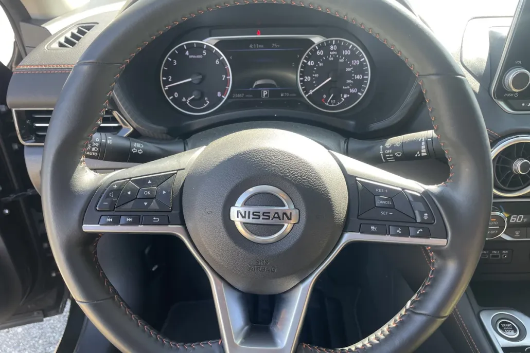 2022 Nissan Sentra SR photo 1