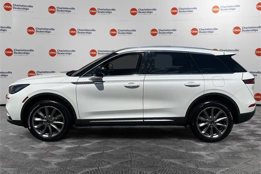 2020 Lincoln Corsair Standard photo 1