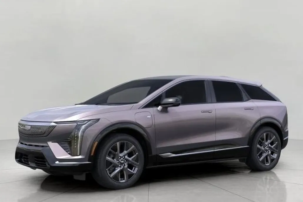 2025 Cadillac Optiq Luxury photo 1