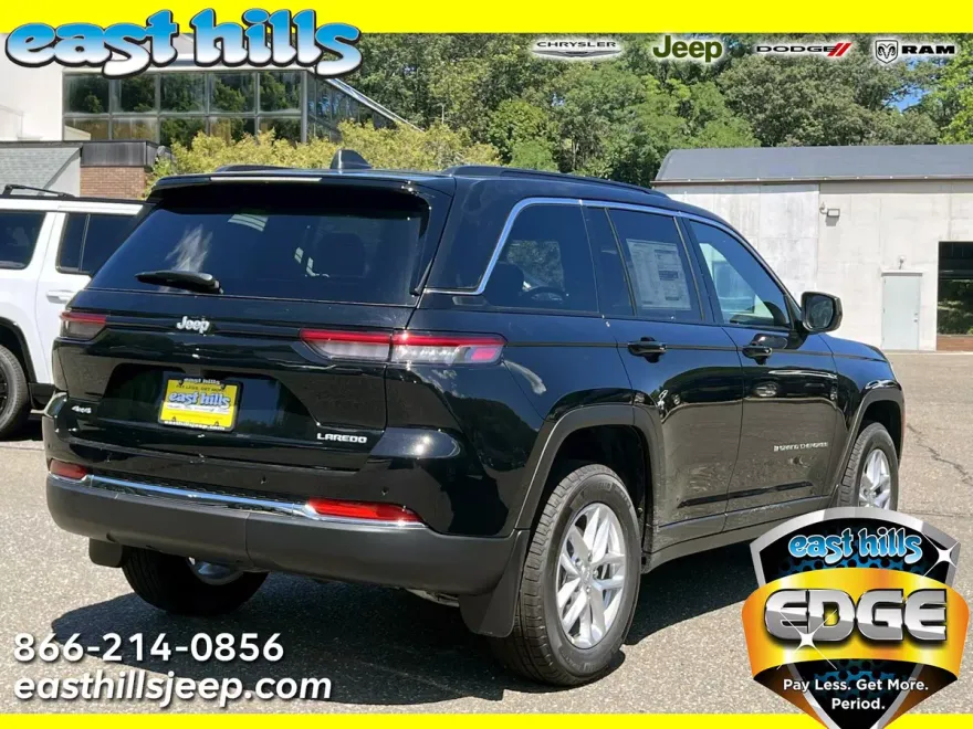2025 Jeep Grand Cherokee Laredo photo 1