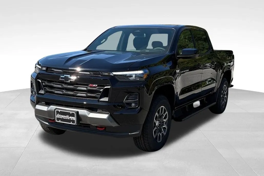 2026 Chevrolet Colorado Z71 photo 1