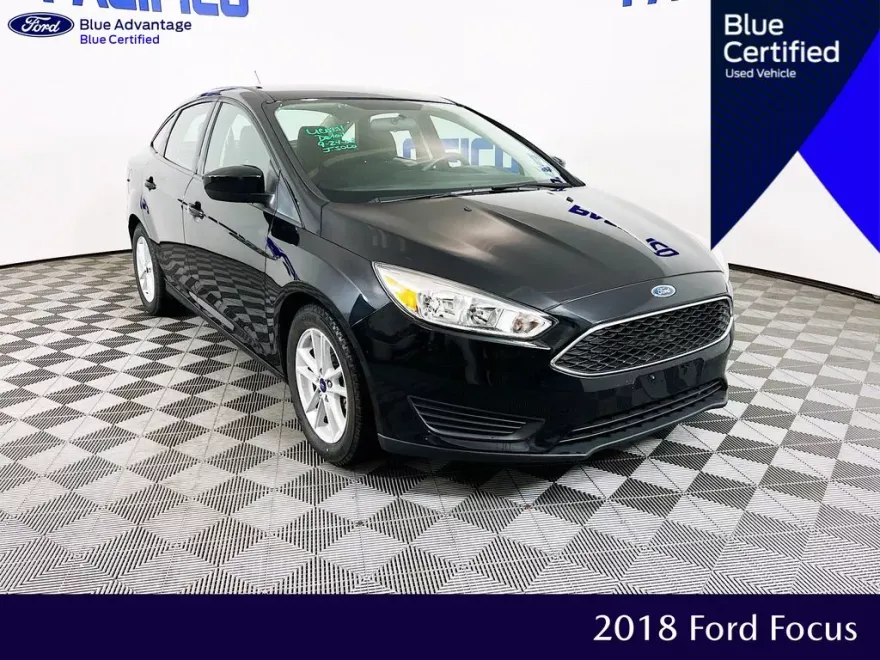2018 Ford Focus Sedan photo 1
