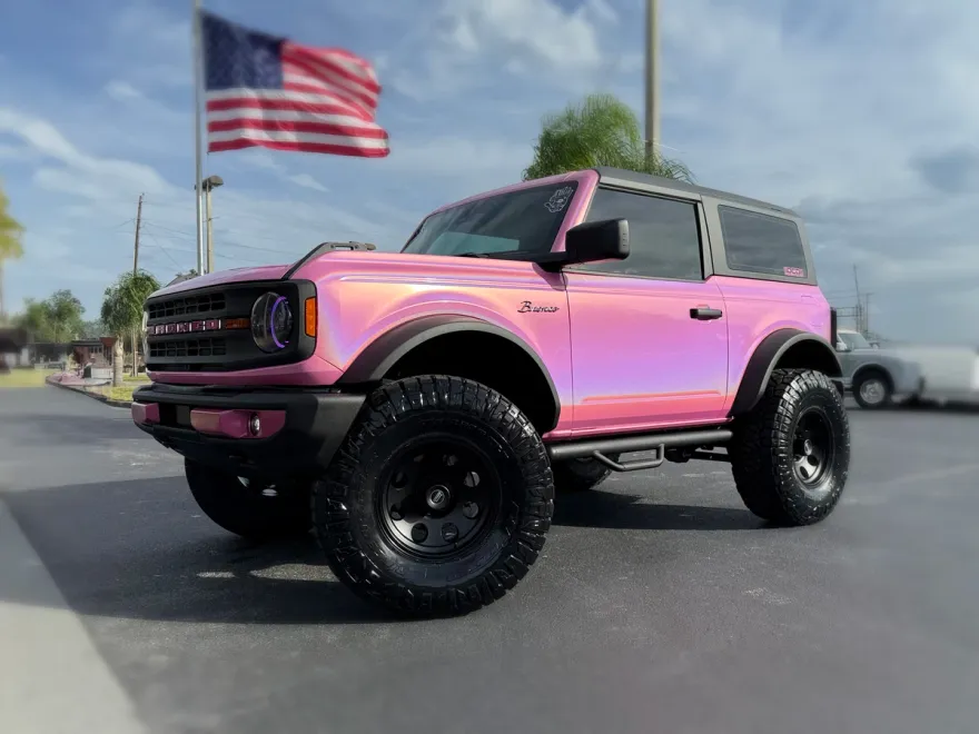 2024 Ford Bronco photo 2