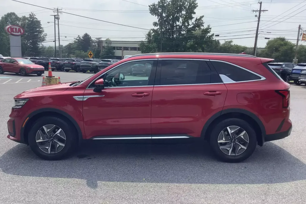 2022 Kia Sorento Hybrid S photo 1