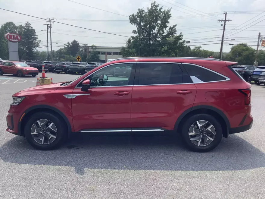2022 Kia Sorento Hybrid S photo 1