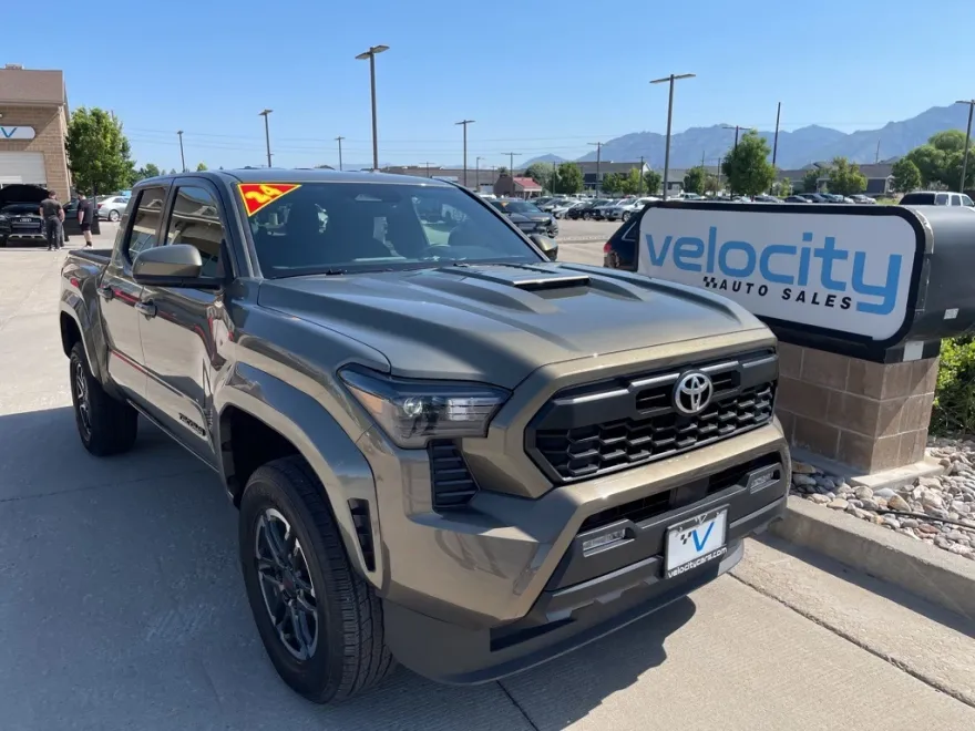 2024 Toyota Tacoma TRD Sport photo 1