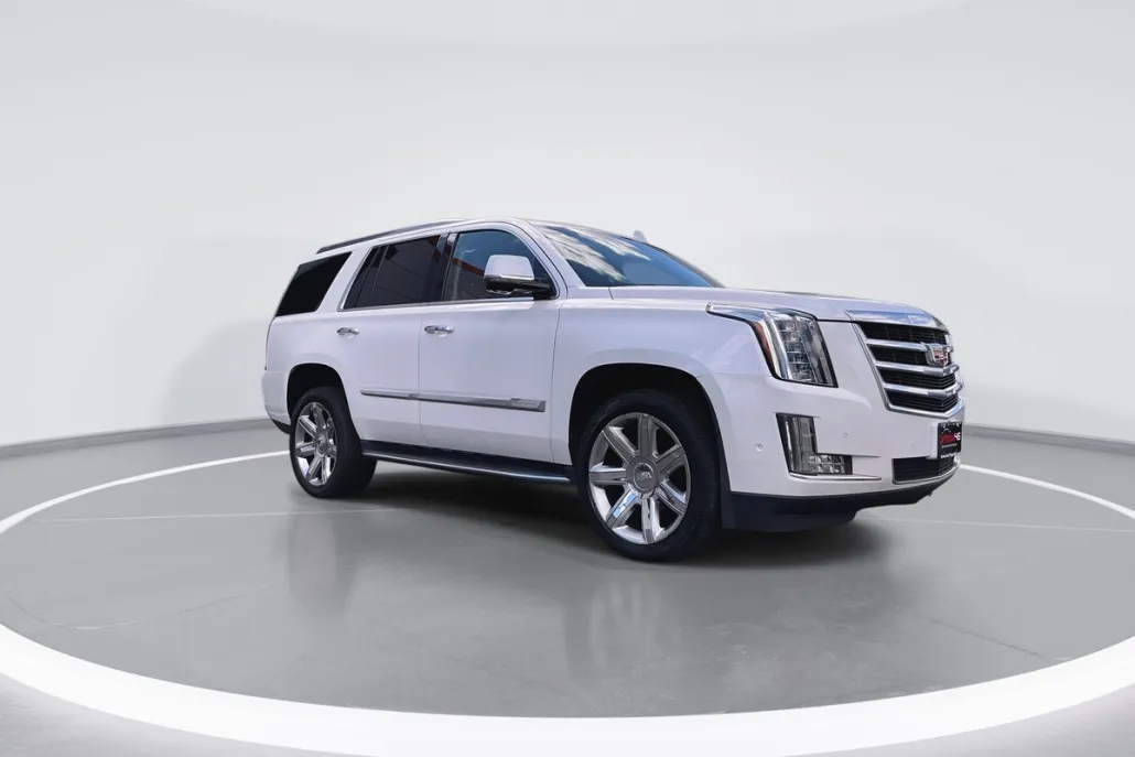 2018 Cadillac Escalade Luxury photo 1