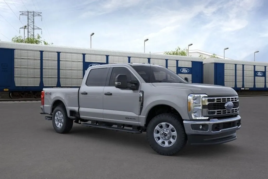 2025 Ford F-250 XLT photo 1