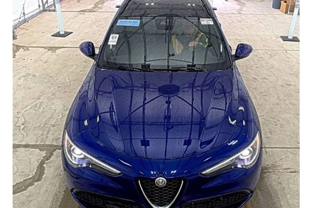 2022 Alfa Romeo Stelvio Ti photo 1