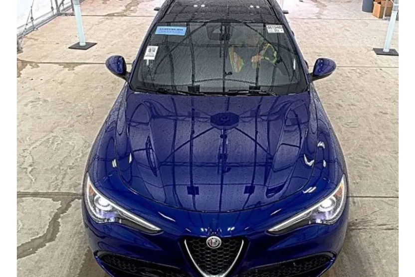 2022 Alfa Romeo Stelvio Ti photo 1
