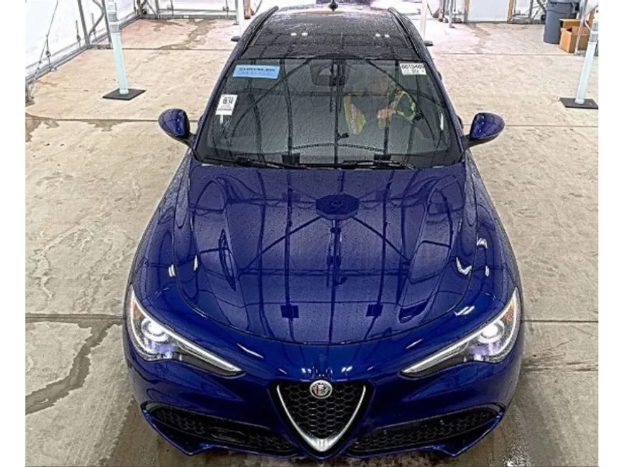 2022 Alfa Romeo Stelvio Ti photo 1