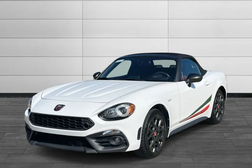 2018 Fiat 124 Spider Abarth photo 1