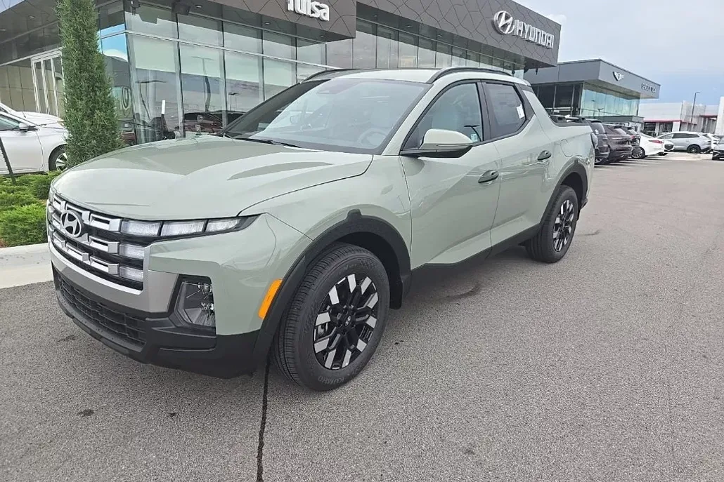 2025 Hyundai Santa Cruz SEL photo 1