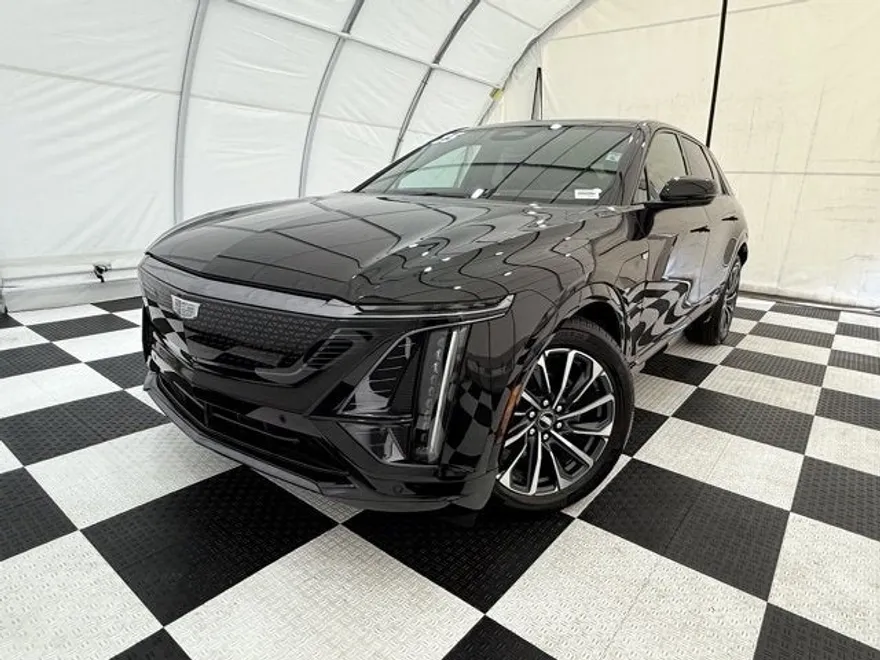 2025 Cadillac Lyriq Sport photo 1