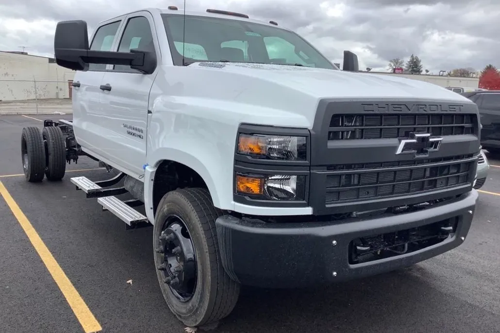 2024 Chevrolet Silverado 5500HD Work Truck photo 1