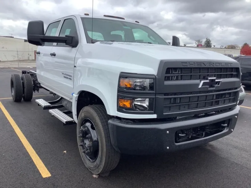 2024 Chevrolet Silverado 5500HD Work Truck photo 1