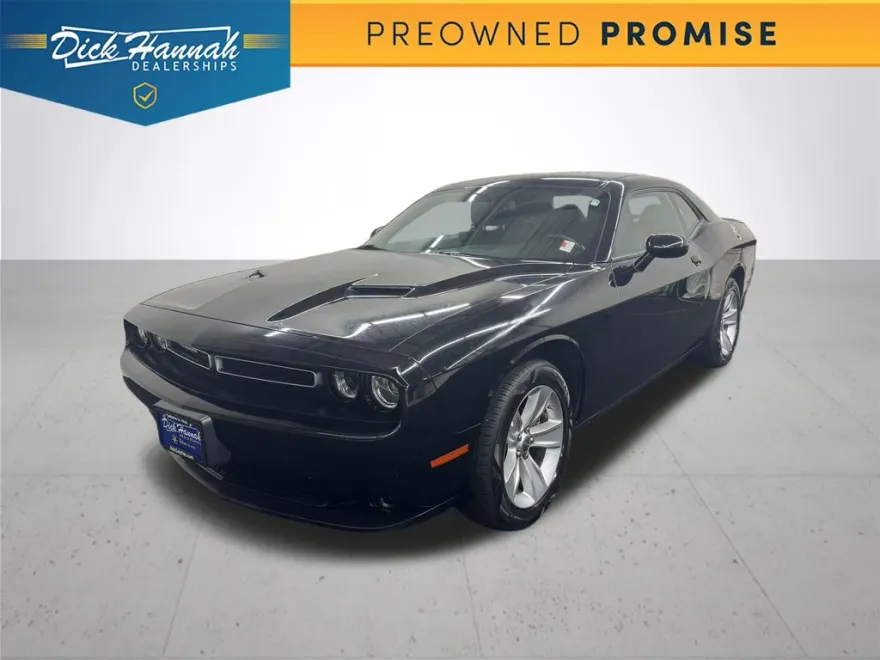 2023 Dodge Challenger SXT photo 1