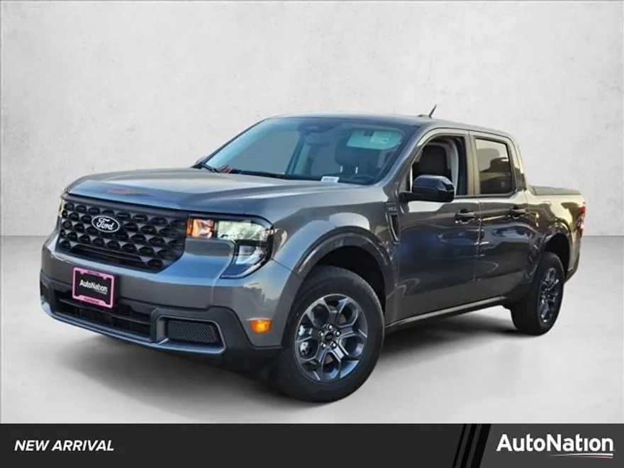 2025 Ford Maverick XLT photo 1