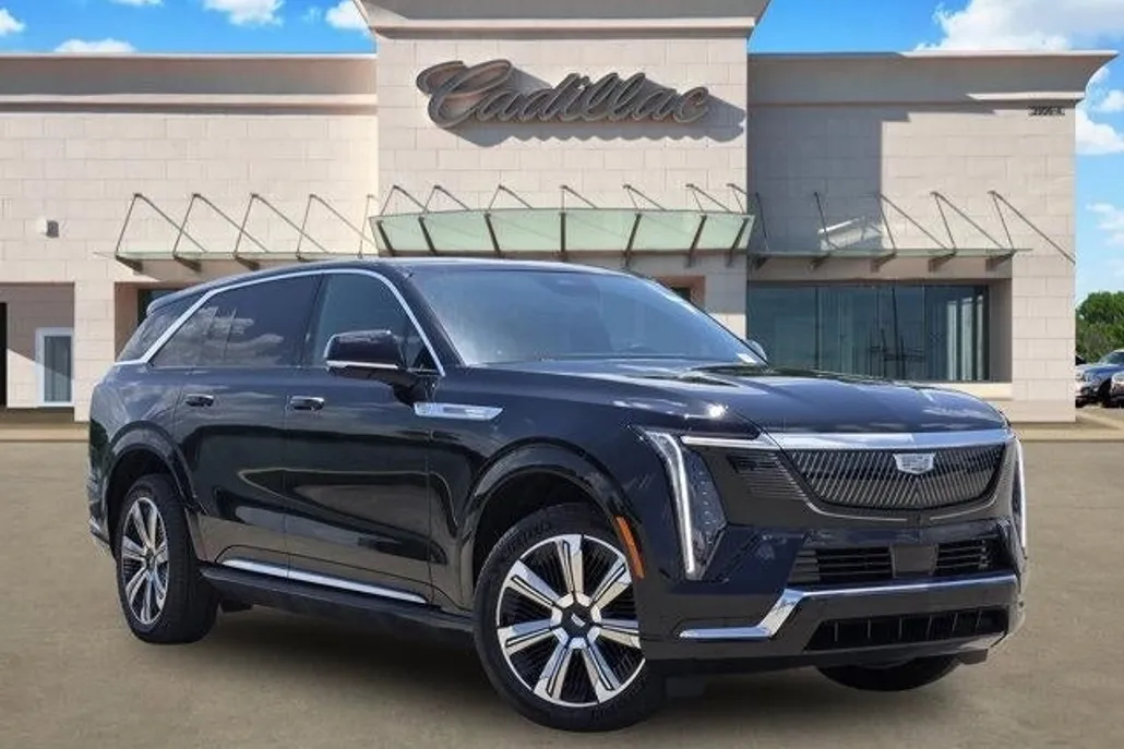 2025 Cadillac Escalade IQ Luxury photo 1
