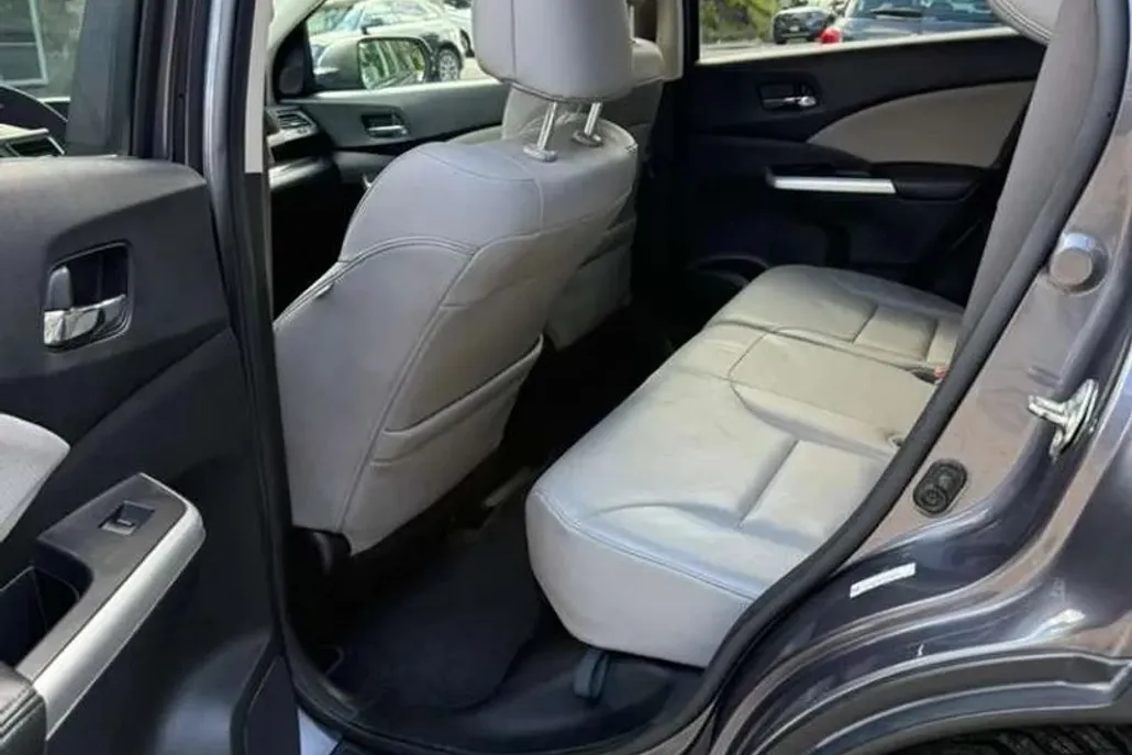 2015 Honda CR-V Touring photo 1
