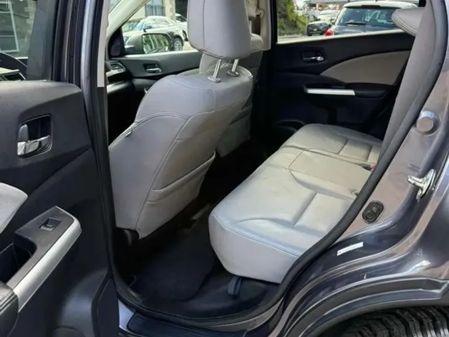 2015 Honda CR-V Touring photo 1