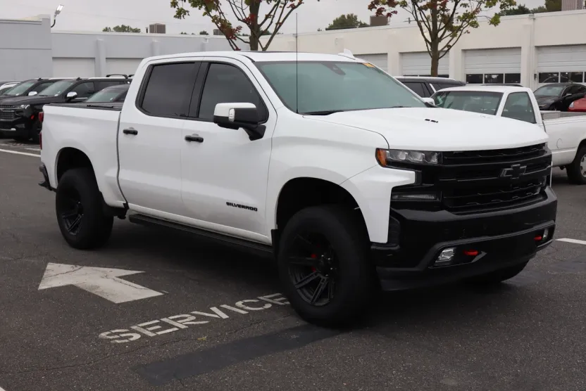 2020 Chevrolet Silverado LTZ photo 1