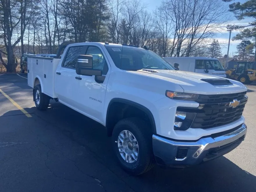 2024 Chevrolet Silverado 2500HD photo 1