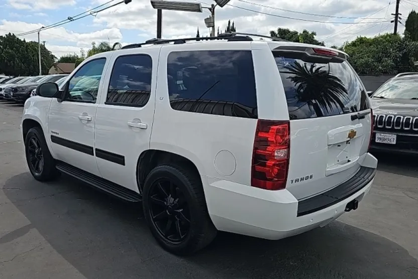 2014 Chevrolet Tahoe LT photo 1