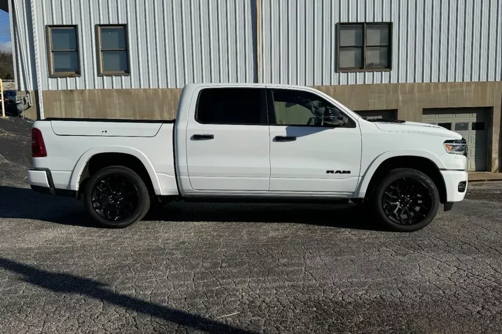 2025 Ram 1500 Limited photo 1