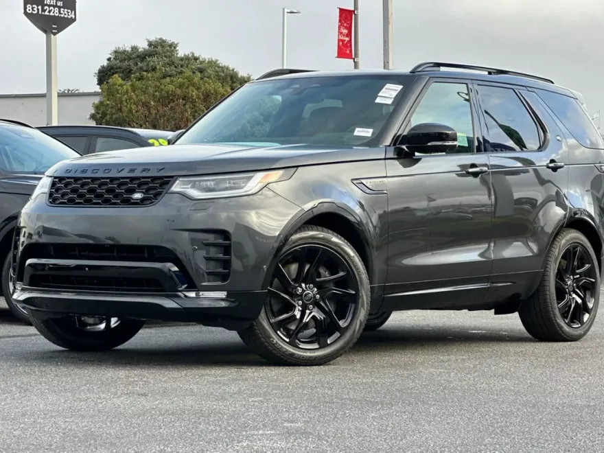 2025 Land Rover Discovery SE photo 1