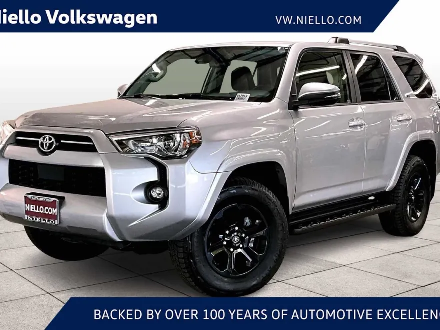 2023 Toyota 4Runner SR5 Premium photo 1