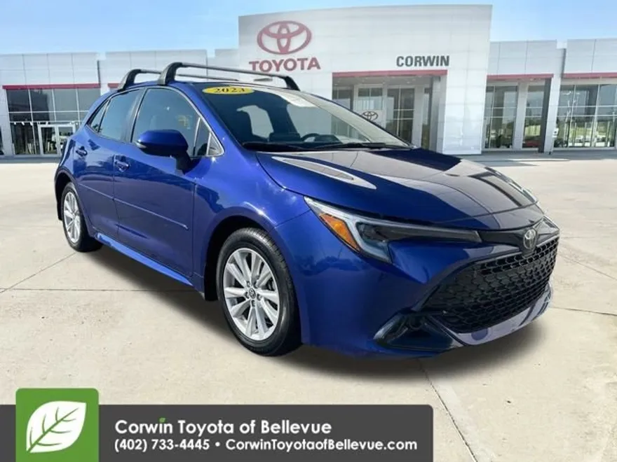 2023 Toyota Corolla SE photo 1