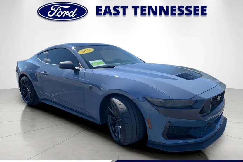 2024 Ford Mustang Dark Horse photo 1