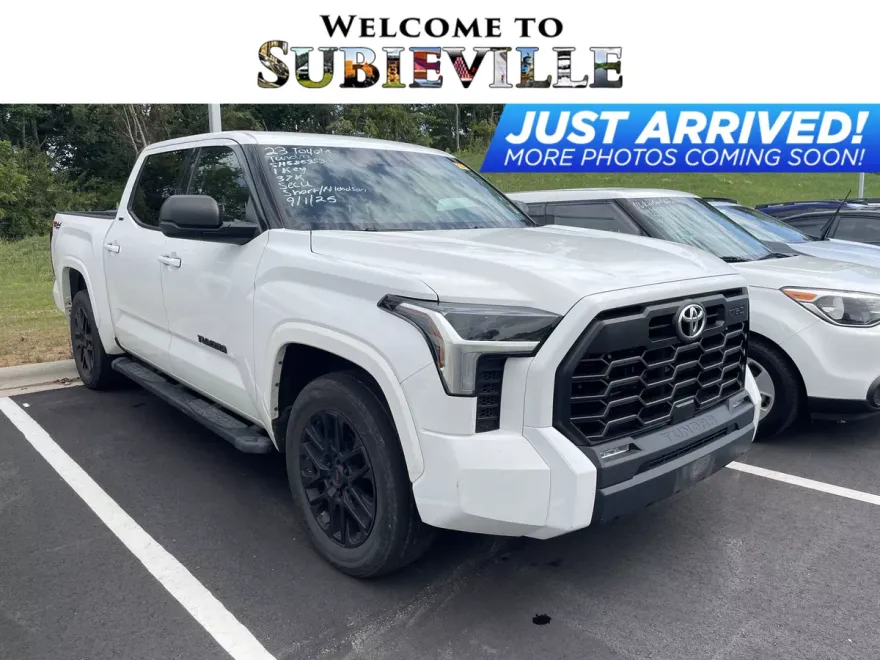2023 Toyota Tundra SR5 CrewMax photo 1