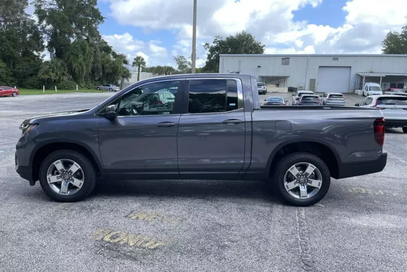 2025 Honda Ridgeline RTL photo 1