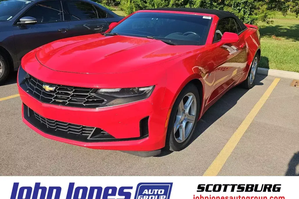 2019 Chevrolet Camaro 1LT photo 1